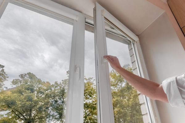 Vinyl Window Repair in Estero