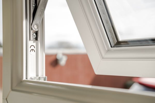 Window Hinge Replacement in Estero